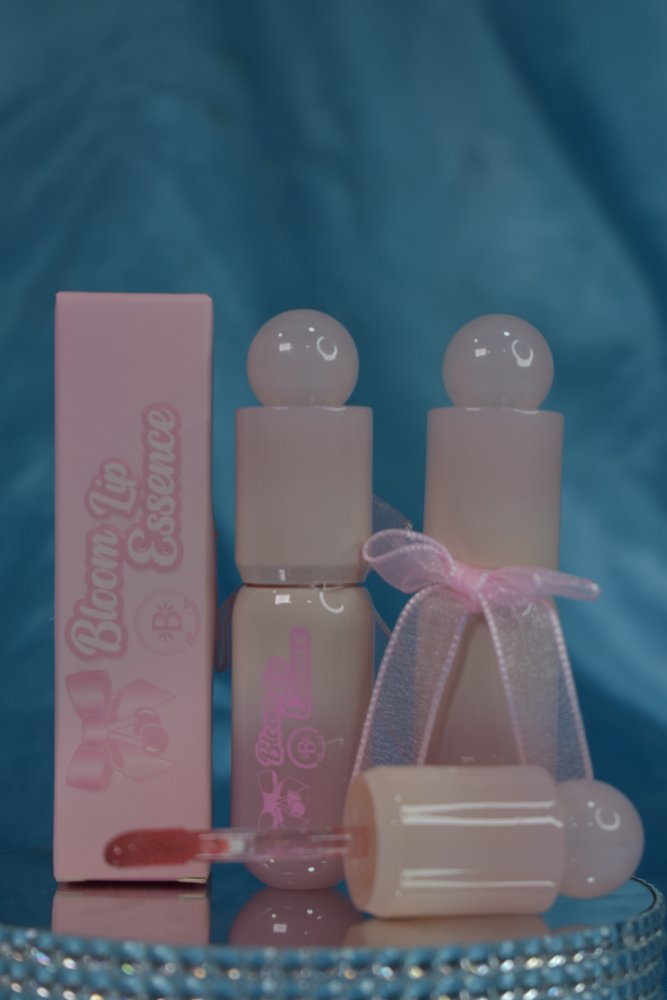 Lip gloss bloom lip essence bloomshell