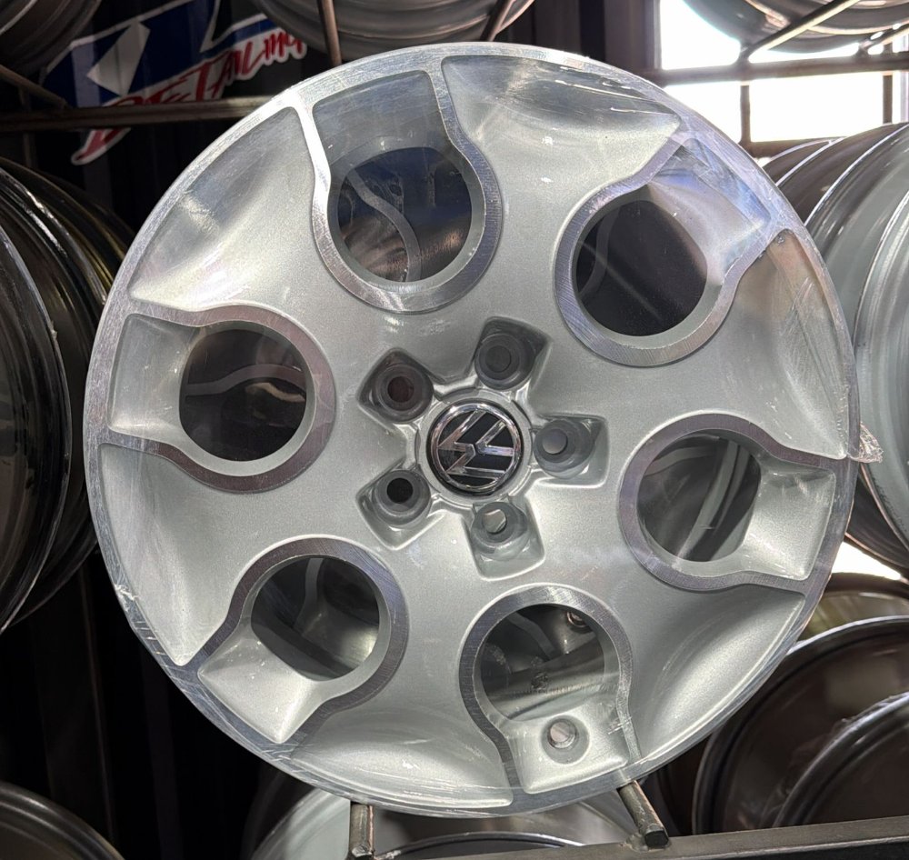AUDI A1 15' 5X100 PRECIO POR 4 UNIDADES