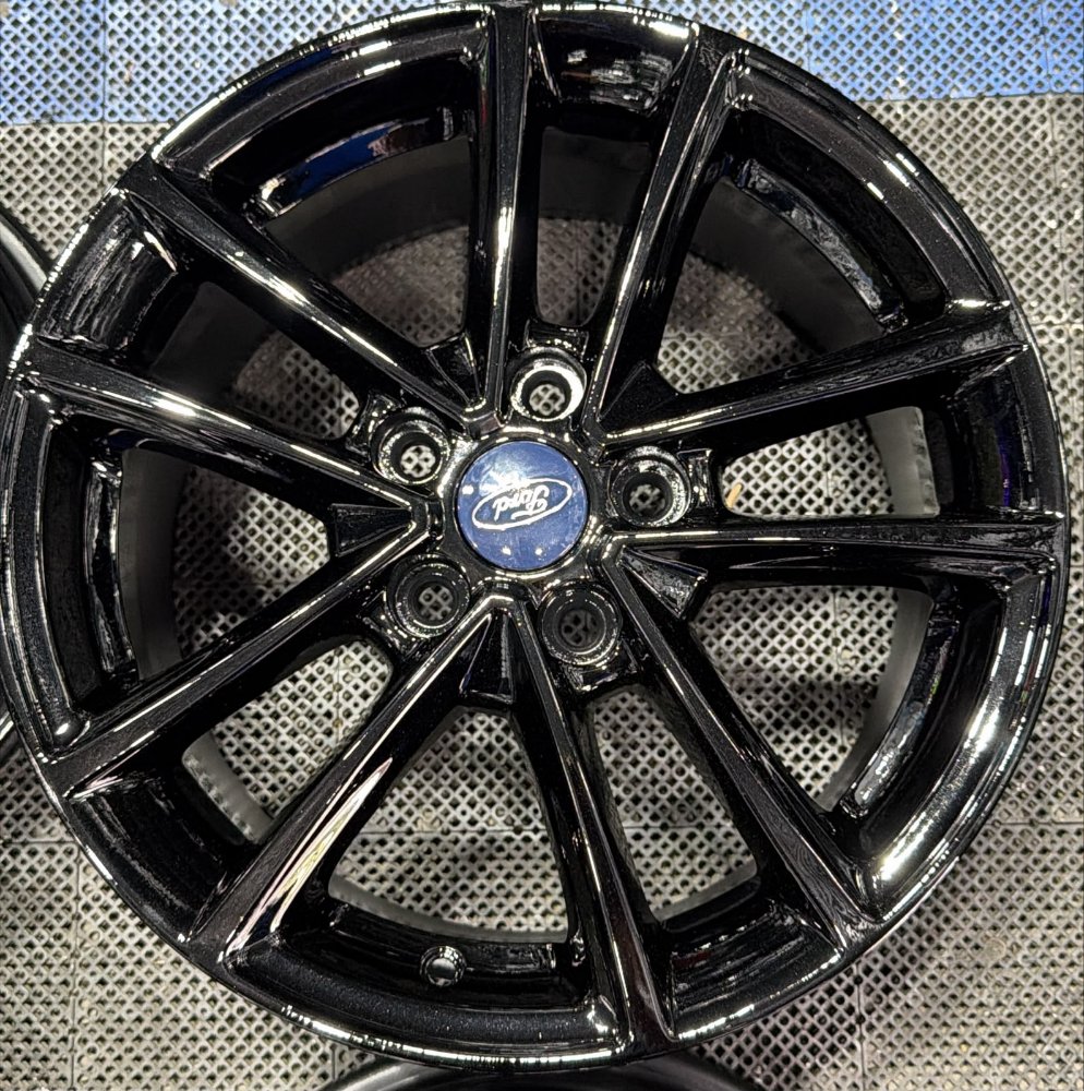 FOCUS ALEACION 16' NEGRO TRANSPARENTE