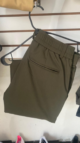 pantalon gravity color verde oscuro talla 32