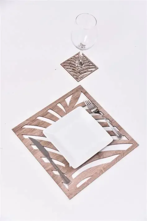 Plato de sitio Cuadrado 32x32 cm