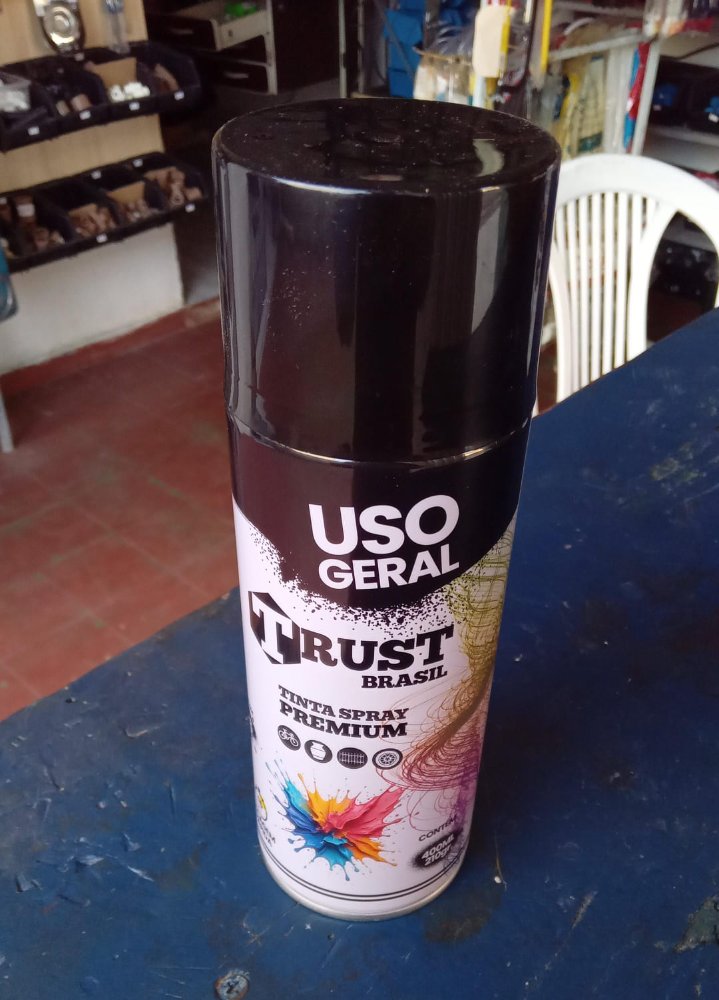 TINTA SPRAY PREMIUM PRETA TRUST BRASIL