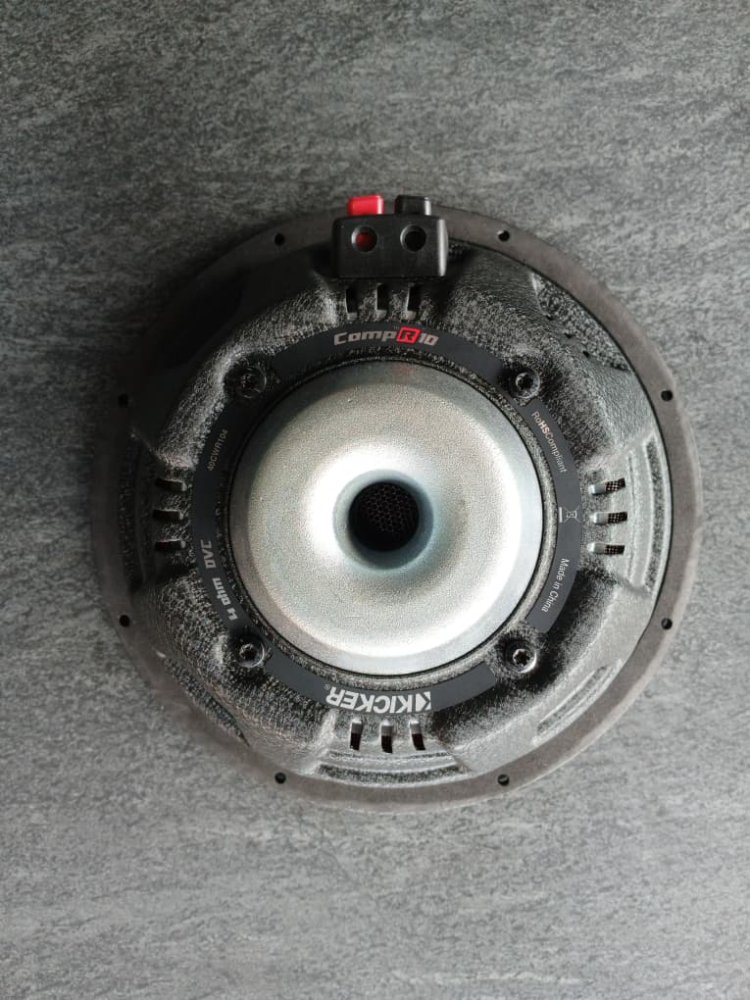 BAJO KICKER COMPR SUBWOOFER 104/124/154