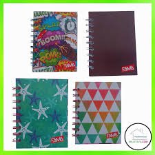 LIBRETA ANILLADA PEQUEÑA FAMA
