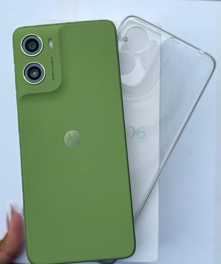 CELULAR MOTOROLA G06