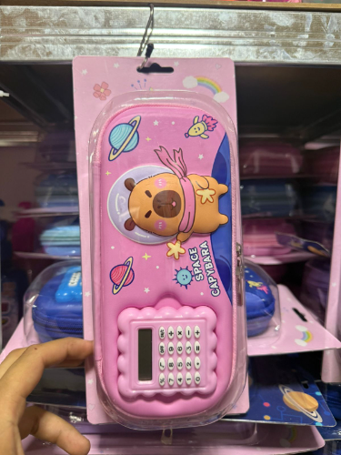 estuche capibara calculadora