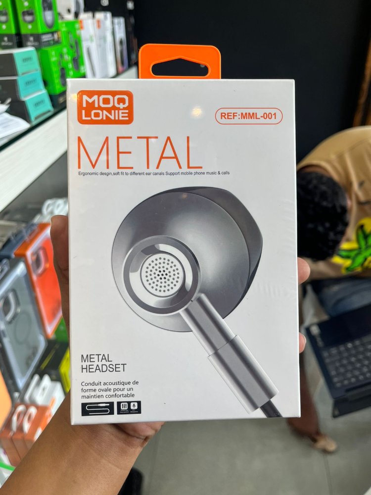 AUDIFONOS METAL