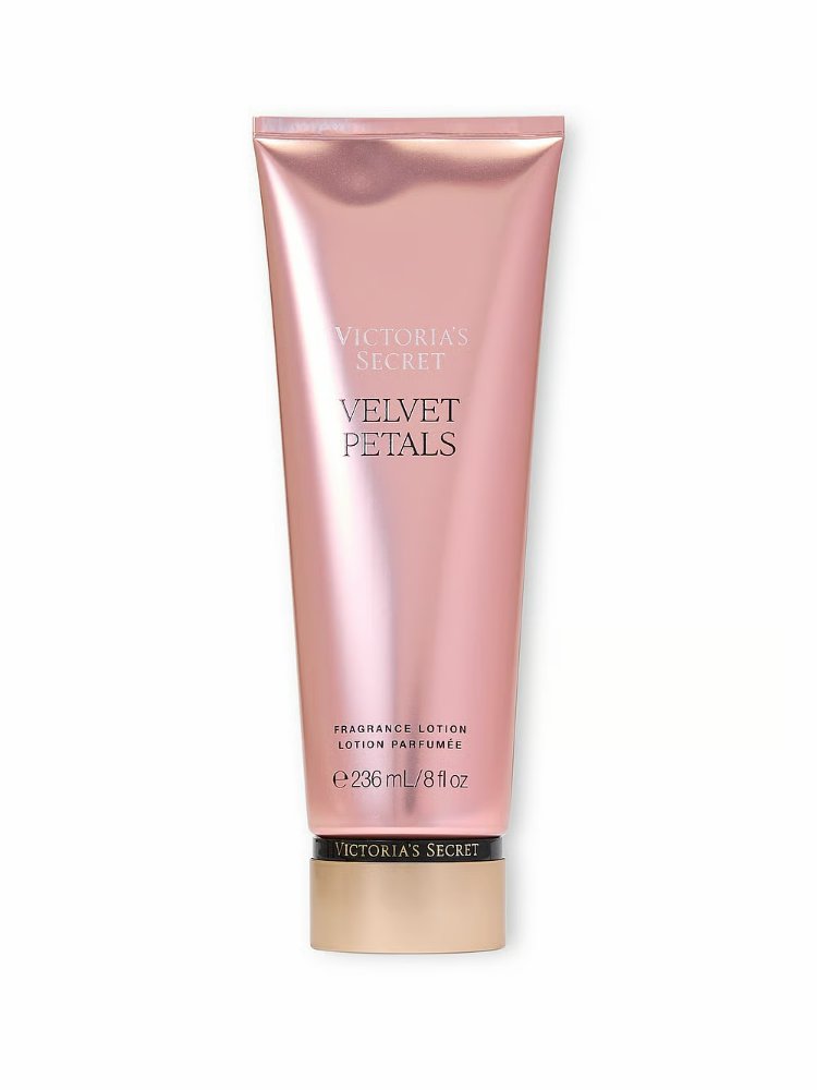 Velvet Petals Crema
