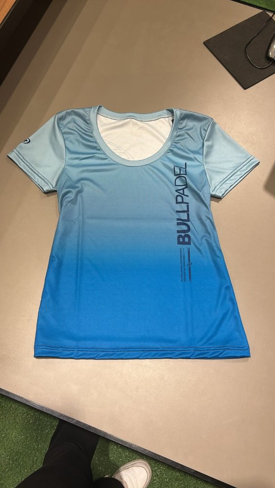 Remera Bull Mujer Strong Women Celeste