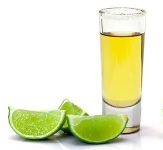Caballito de tequila reposado
