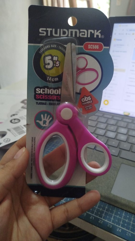 Tijeras 5.5 studmark niños varios colores