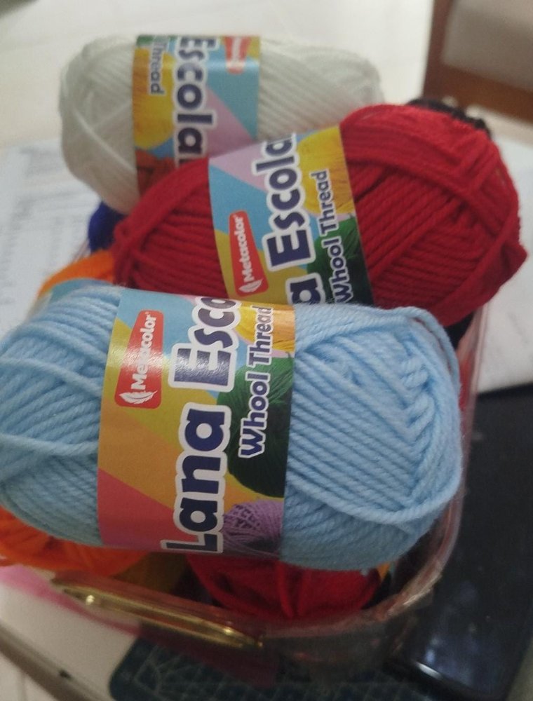 Hilos de lana, colores Varios