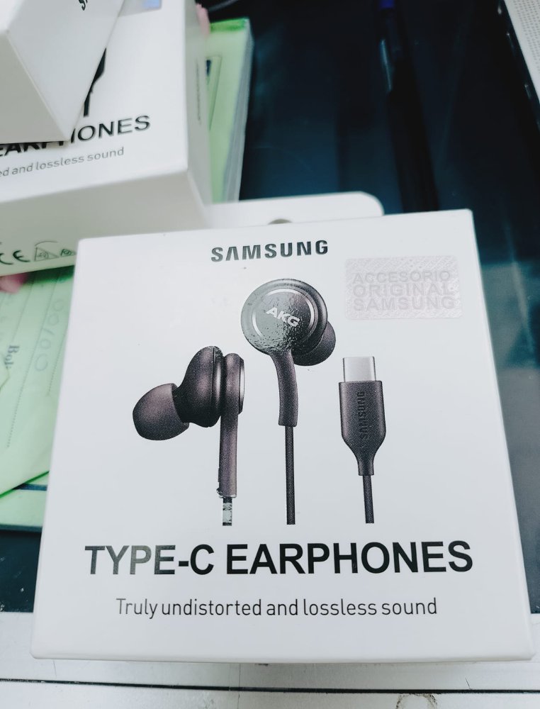 AUDIFONOS CON CABLE TYPE -C EARPHONES