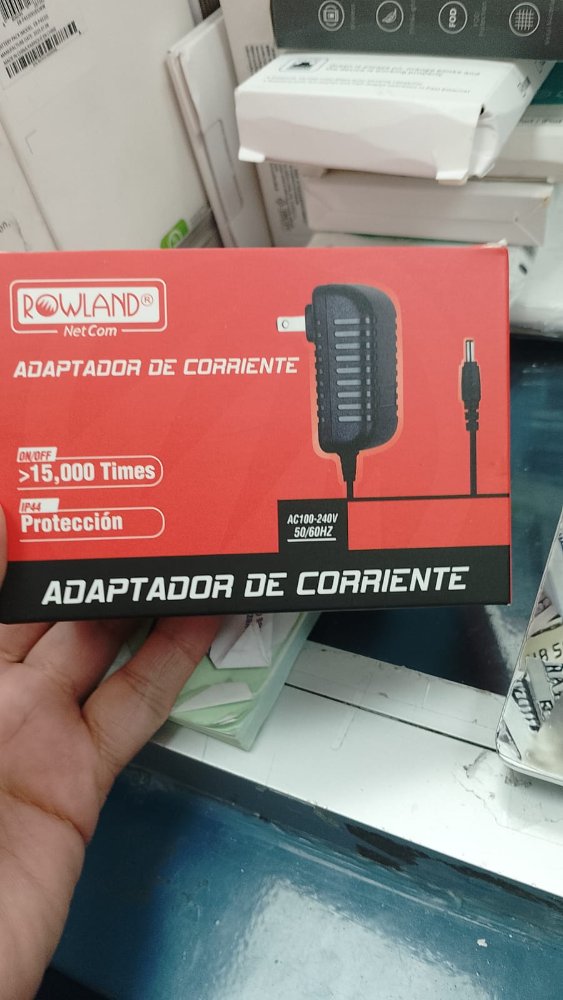 ADAPTADOR DE CORRIENTE
