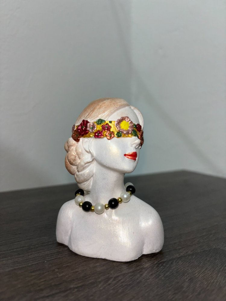 Dama del Antifaz (10 cm)