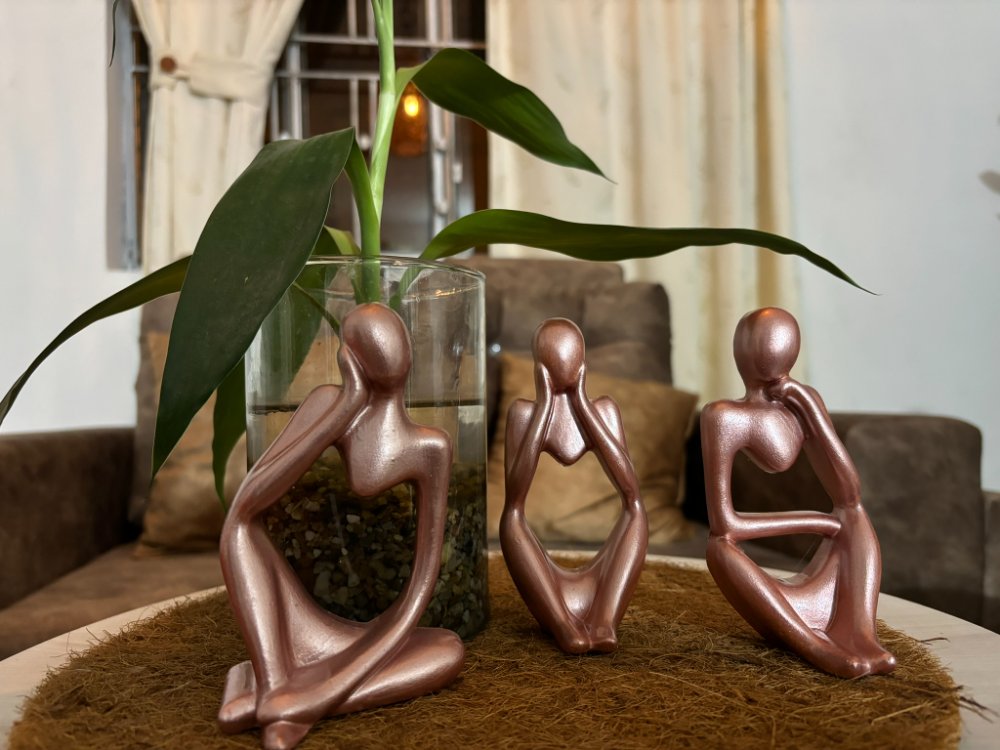 Set Siluetas Mujeres Pensantes (13 cm)