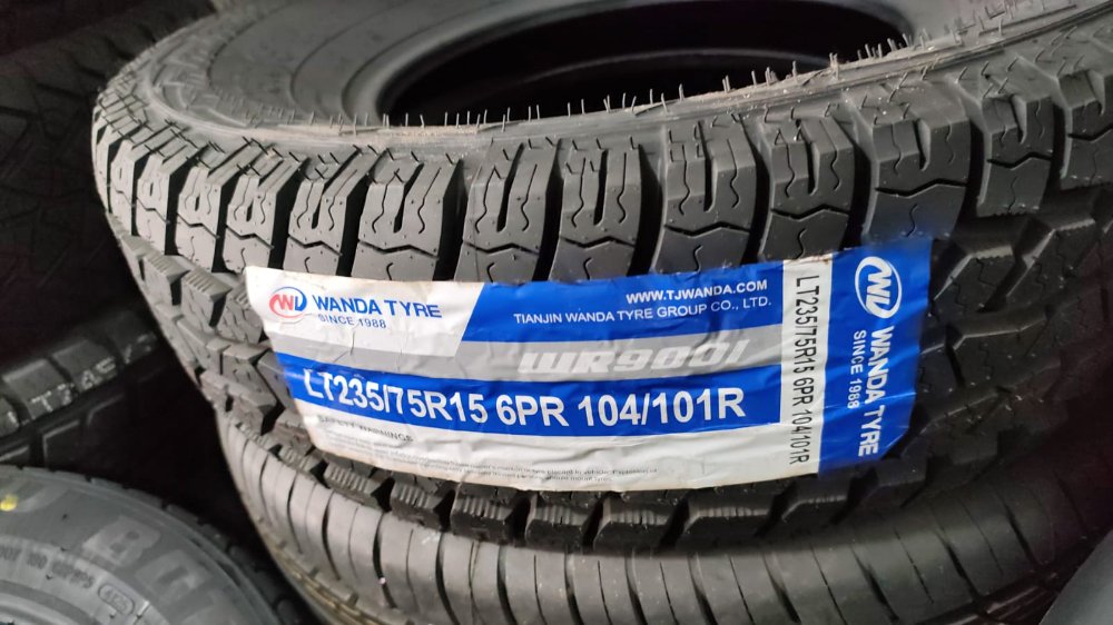LLANTA 235/75 R15 (WANDA)