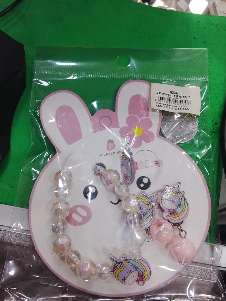 JUEGUE DE PULSERA Y ARETE DE UNICORNIO