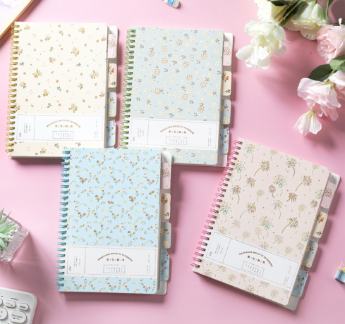 Caderno Espiral com Divisória Florinhas A5