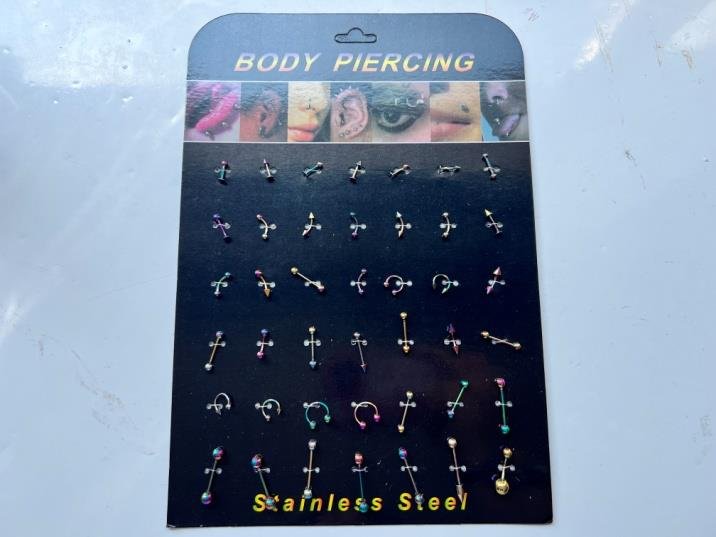 Body pircing x 42