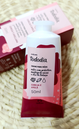 Crema para manos Cereza y avellana 50ml