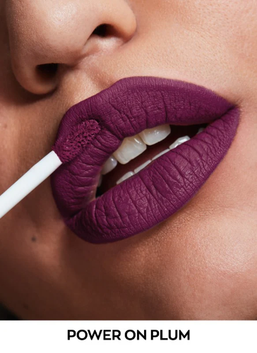 avon power stay labial liquido matte tono power on plum