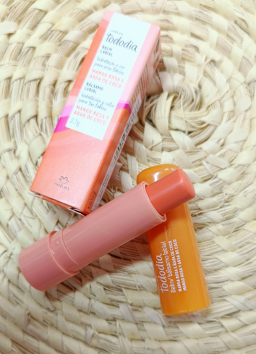 Hidratante labial mango rosa y agua de coco
