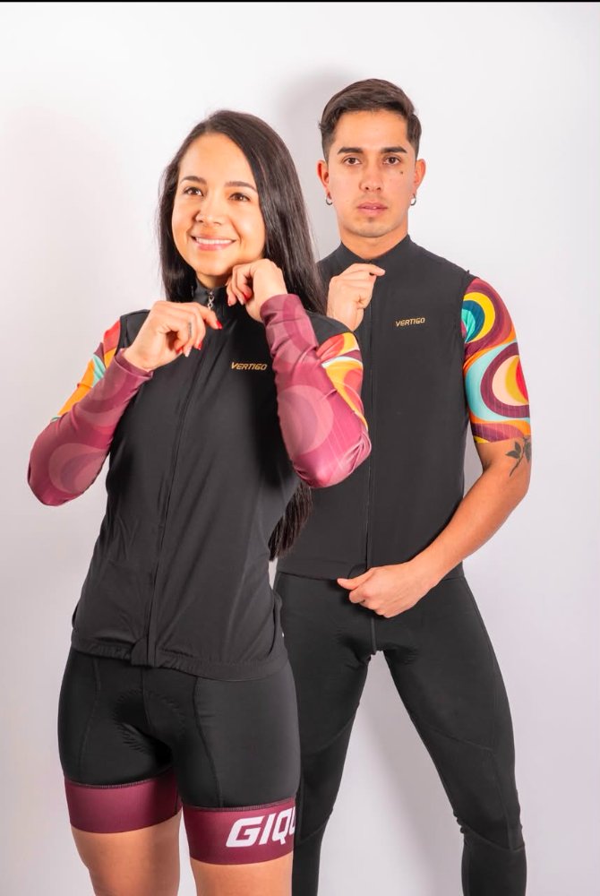 CHALECO NEGRO UNISEX