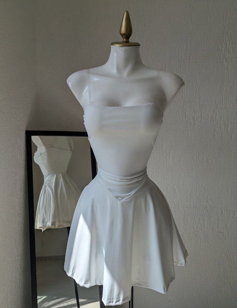 vestido corto strapless corto  blanco 22208 SALVA