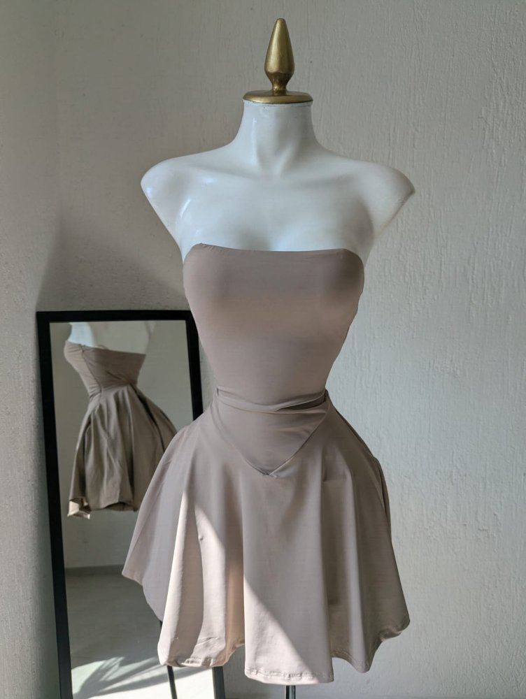 vestido corto strapless corto nude 22208 SALVA
