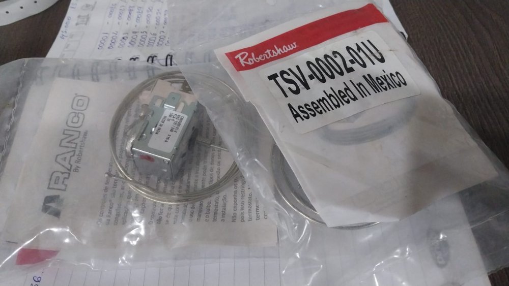 Termostato Robertshaus con boton de desielo