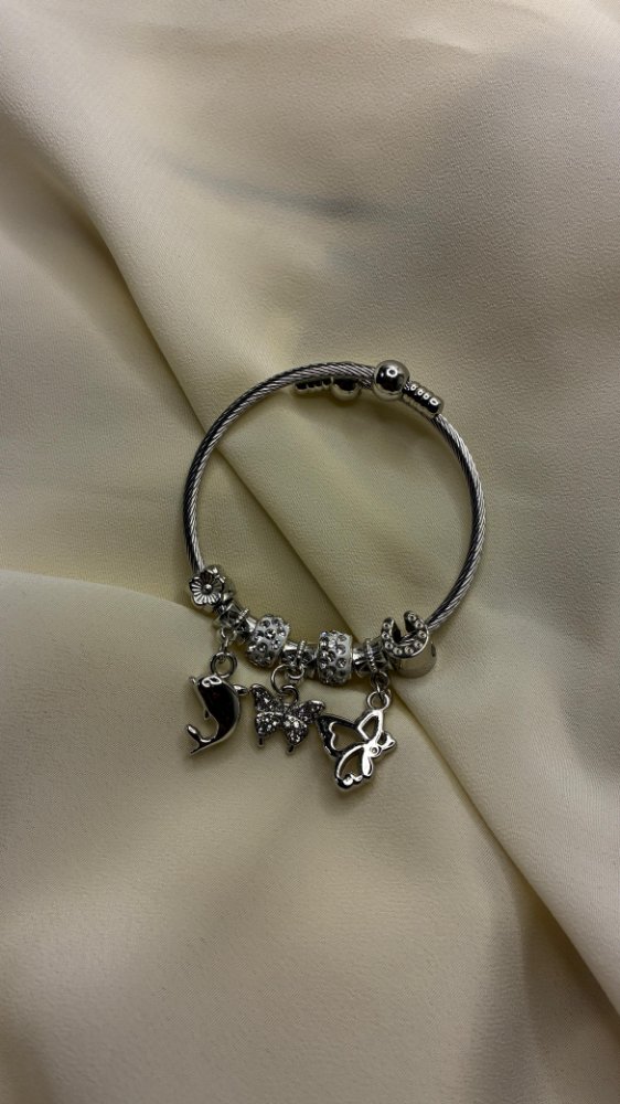 05- Pulseras Charms