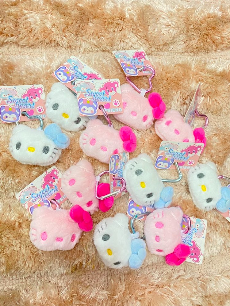 llavero peluche hello kitty pequeño