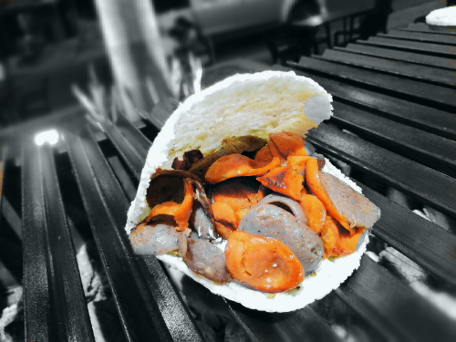 Arepa con Chorizo y Butifarra