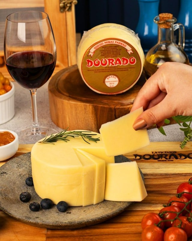 Queijo Padrão Minas Dourado