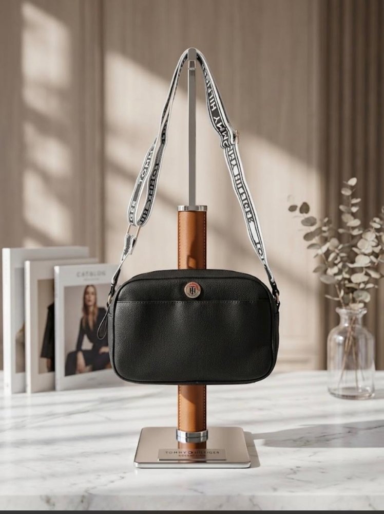 TOMMY HILFIGER - MORRAL NEGRO