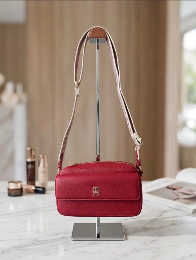 TOMMY HILFIGER - CROSBODY CAMARA ROJO