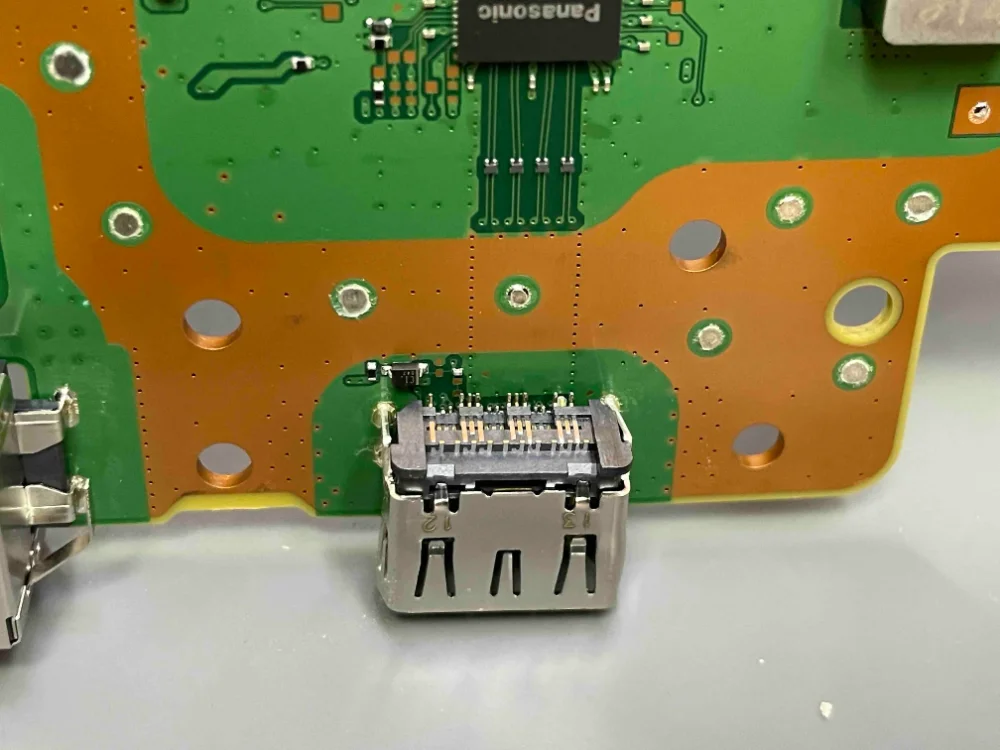 Reflow Resoldado Completo del HDMI