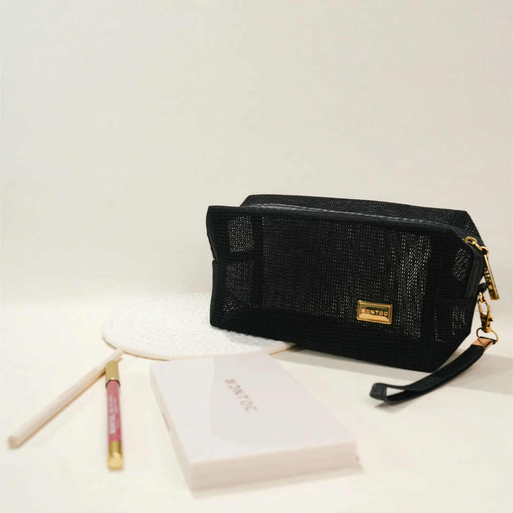 COSMETIQUERA MONTOC NEGRA EN MALLA MN0151