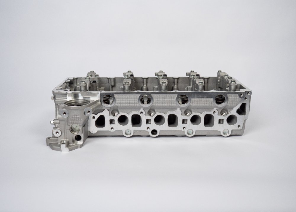 CABEZA DE MOTOR ISUZU 200/300 MODELO 2022 Y SUPERIOR