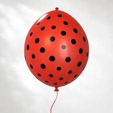 PIÑATA ROJO CON LUNARES NEGROS