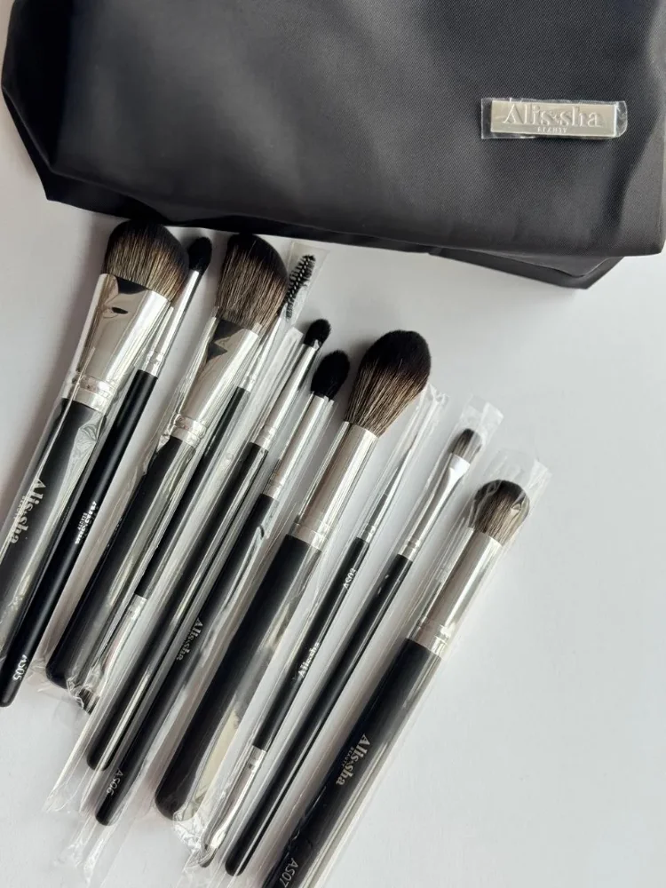 KIT NEGRO DE 10 BROCHAS DE ALISSHA