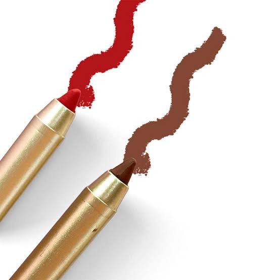 Lápiz de labios Signature Bloomshell