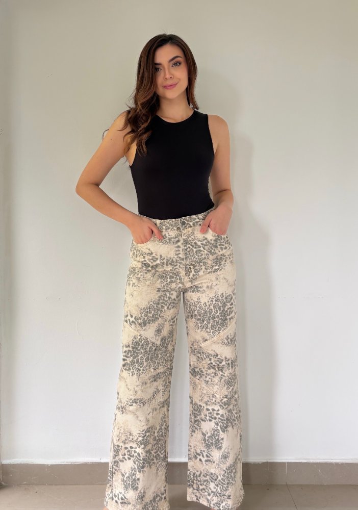 Savanna Wide Leg Jean