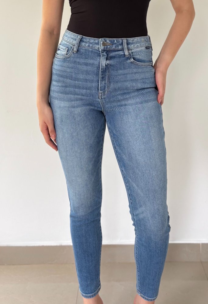 Avery Skinny Jean