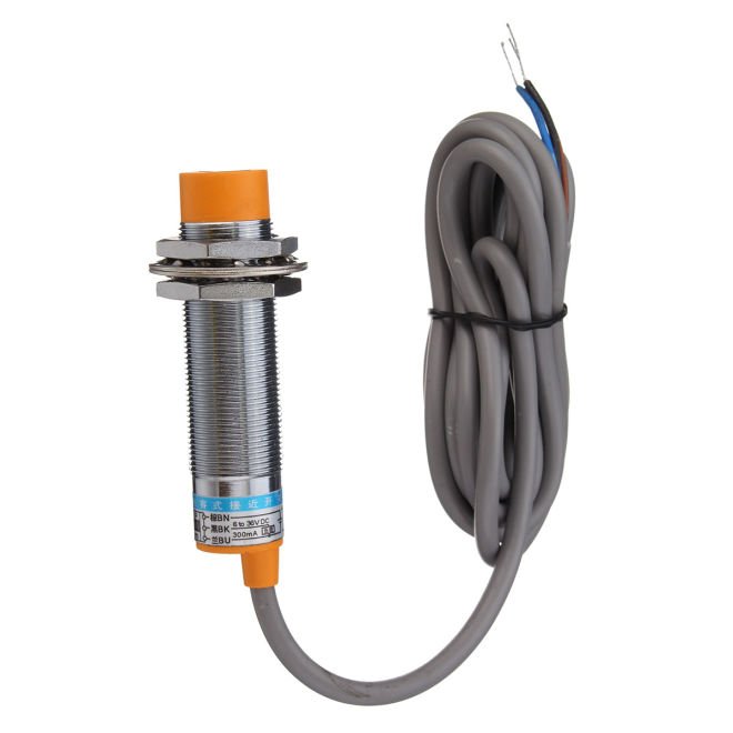 Sensor Capacitivo PNP DC6-36V  LJC18A3-B-Z/BY