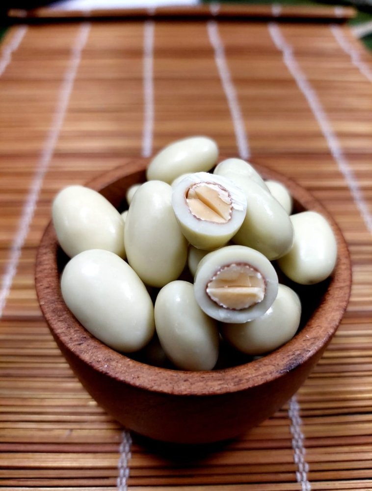 Almendras c/chocolate blanco