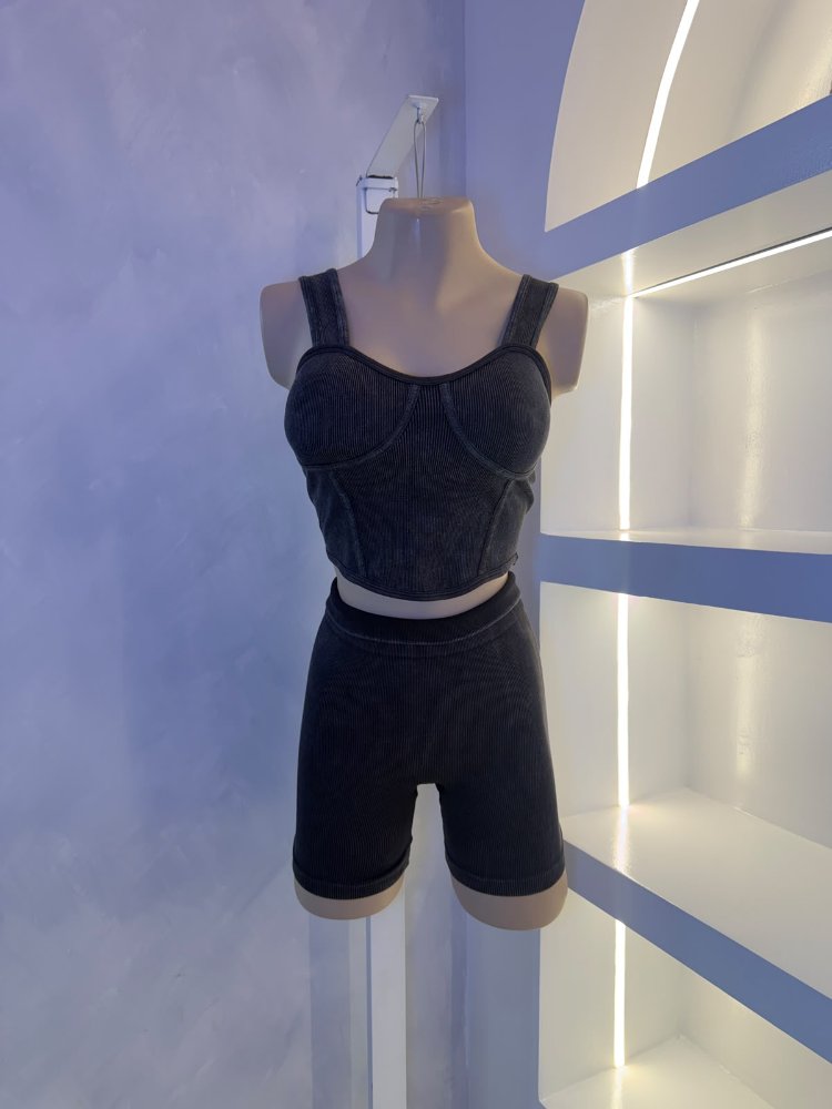Deportivo negro con copa T.M