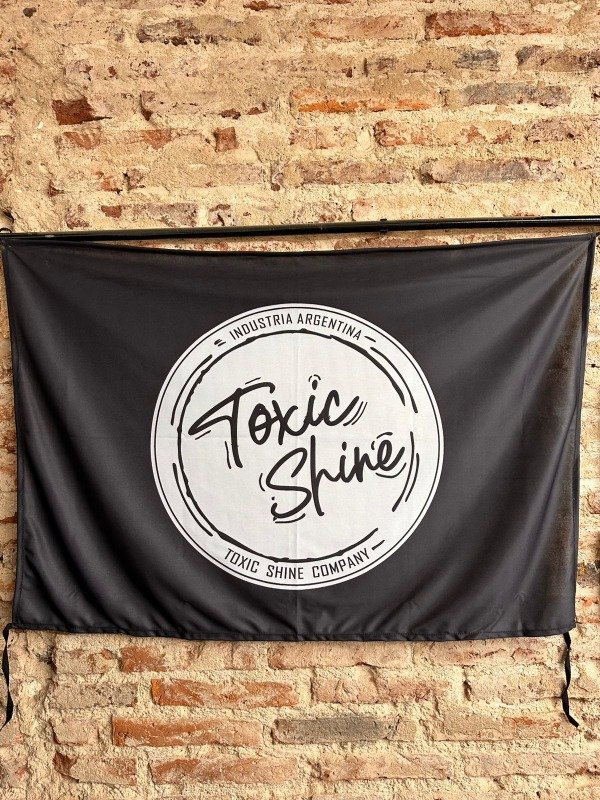 Bandera Toxic Shine