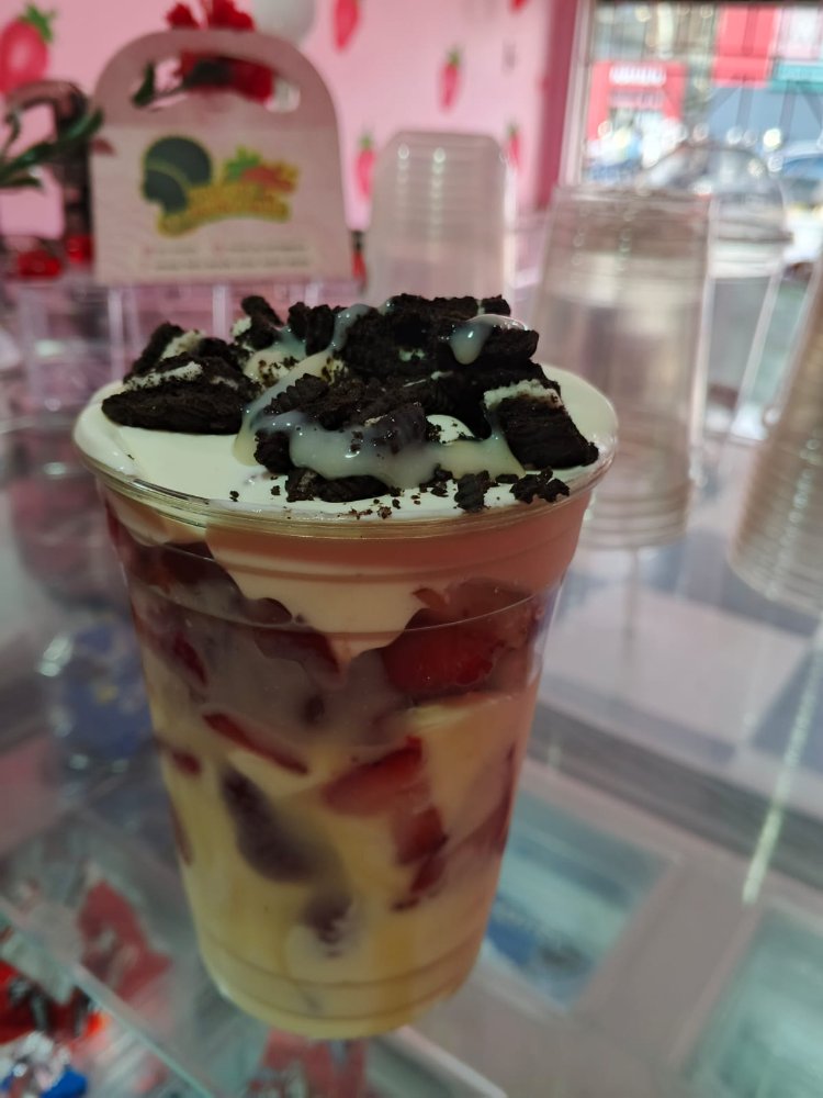 FRESAS CON CREMA 10 ONZAS
